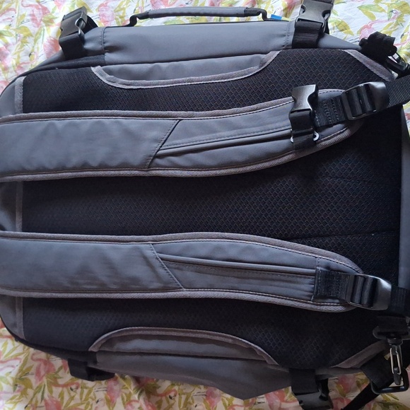 Open Story 35L Travel Backpack Grey - Picture 10 of 13